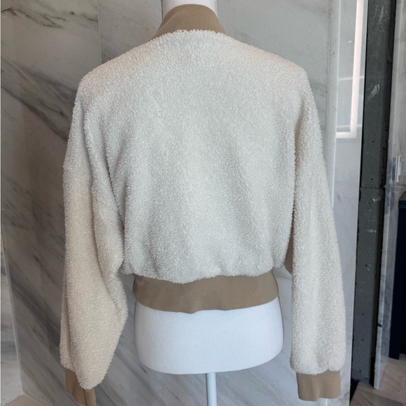 Fabletics Sherpa Pullover - Picture 2 of 3